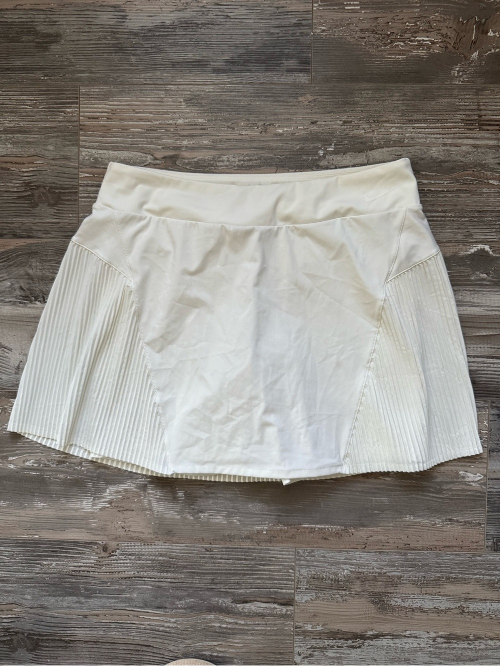 Women’s Nike Dri-Fit White Pleated Mini Skort Tennis Pickleball Athletic Medium
